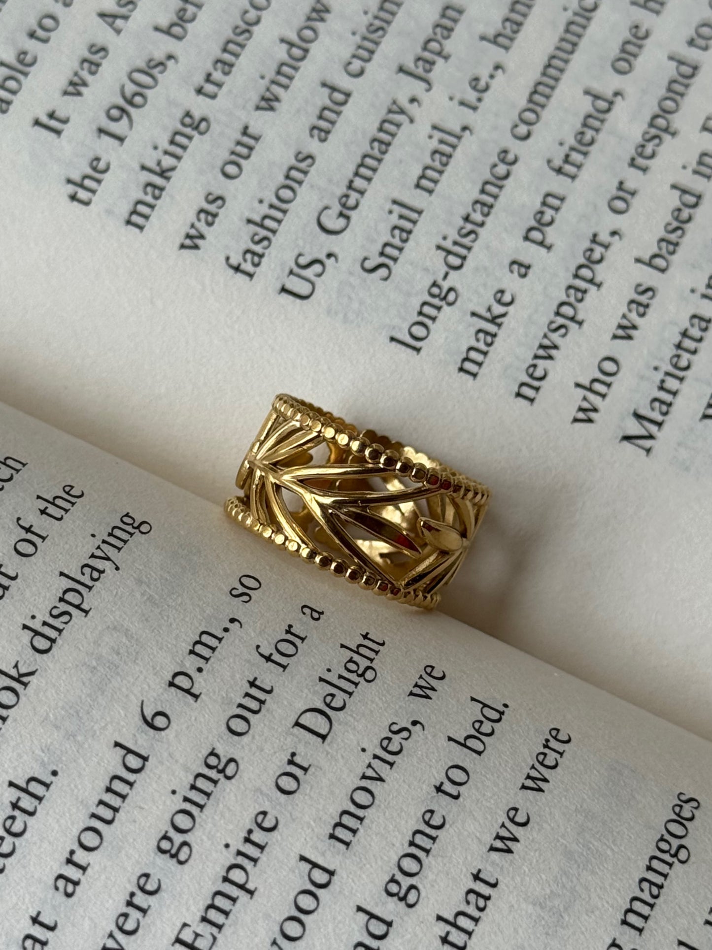 Palm leaf ring