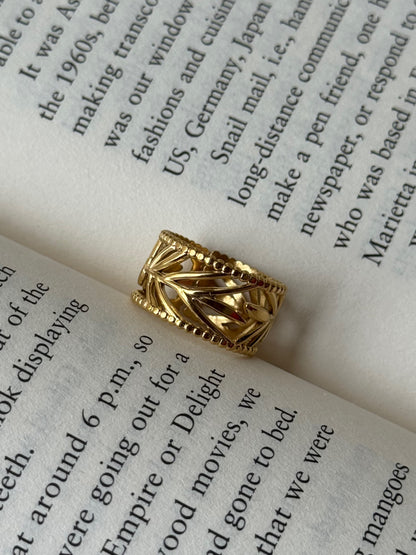 Palm leaf ring