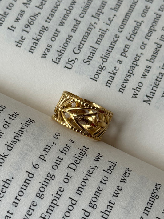 Palm leaf ring