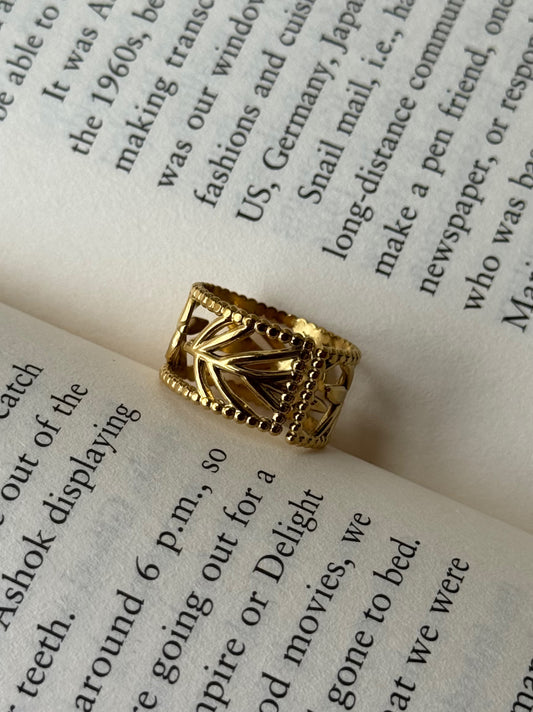Palm leaf ring