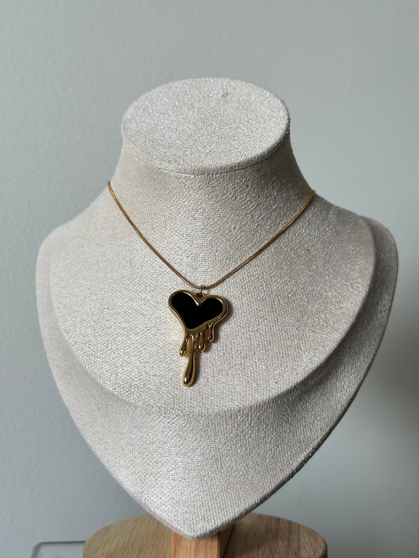 Dark Drip Heart Chain
